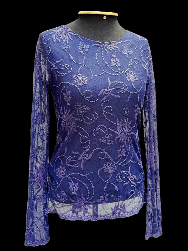 Blusa de renda floral azul/roxa